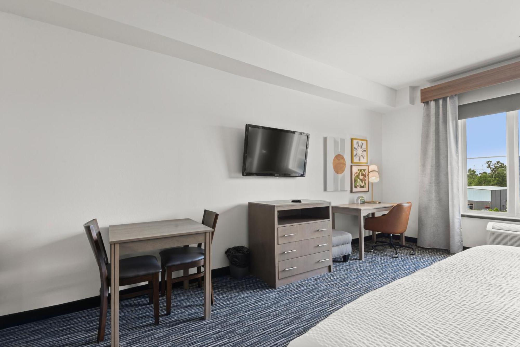Holiday Inn Gonzales By Ihg Exterior photo